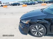 ✅ 2019 Nissan Altima SV • VIN: 1N4BL4DW0KN317617 • Lot: 42950760. Wystawiony na IAAI z przebiegiem 103 511 mil. Bezpłatny archiwum sprzedaży aukcyjnych z USA i szczegółowy raport historii pojazdu na DreamBid. Zdjęcie 6.