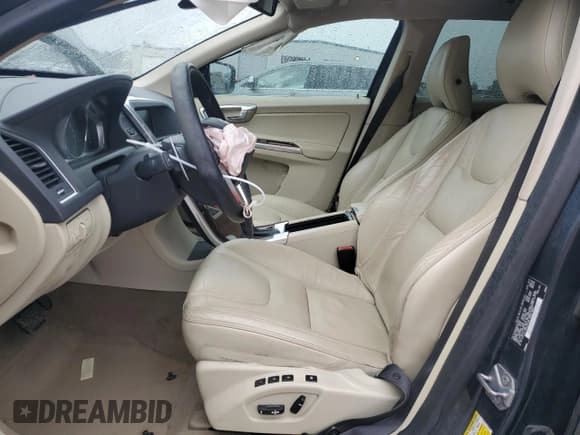 ✅ 2014 Volvo XC60 R-Design Premier Plus • VIN: YV4902DZ8E2531273 • Lot: 86225945. Listed on Copart with 241,556 mi. Free auction sales archive from the USA and detailed vehicle history report at DreamBid. Image 7.