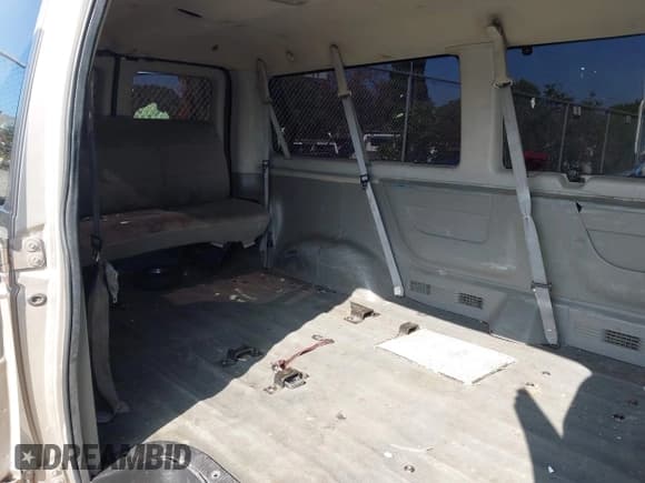 ✅ 2003 Ford Econoline Passenger XL • VIN: 1FBNE31L43HB40208 • Лот: 43653175. Опубликован ранее на IAAI с пробегом 202 866 миль. Бесплатный доступ к архиву аукционных продаж из США и подробный отчёт об истории автомобиля на DreamBid. Изображение 8.