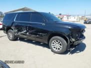 ✅ 2021 Chevrolet Suburban LT • VIN: 1GNSKCKD9MR263360 • Lot: 42205517. Wystawiony na IAAI z przebiegiem 127 733 mil. Bezpłatny archiwum sprzedaży aukcyjnych z USA i szczegółowy raport historii pojazdu na DreamBid. Zdjęcie 1.