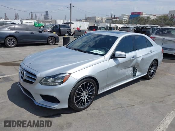 ✅ 2015 Mercedes-Benz E 350 Sport • VIN: WDDHF5KB2FB158632 • Lot: 43100460. Listed on IAAI with 148,531 mi. Free auction sales archive from the USA and detailed vehicle history report at DreamBid. Image 2.