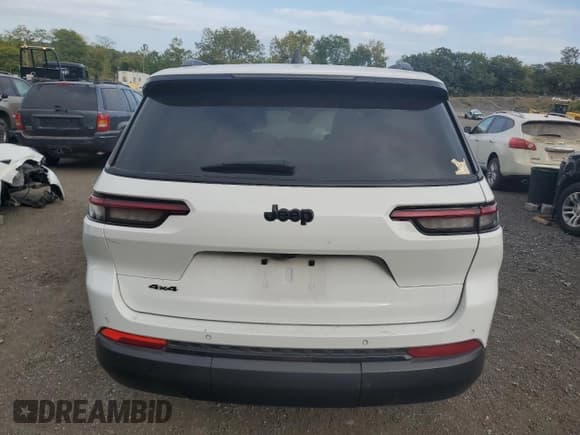 ✅ 2023 Jeep Grand Cherokee Altitude X • VIN: 1C4RJKAG3P8852091 • Lot: 82134495. Wystawiony na Copart z przebiegiem 39 343 mil. Bezpłatny archiwum sprzedaży aukcyjnych z USA i szczegółowy raport historii pojazdu na DreamBid. Zdjęcie 6.
