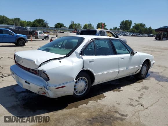 ✅ 1998 Oldsmobile 88 LS • VIN: 1G3HN52K9W4828694 • Лот: 60404334. Опубликован ранее на Copart с пробегом 109 587 миль. Бесплатный доступ к архиву аукционных продаж из США и подробный отчёт об истории автомобиля на DreamBid. Изображение 3.