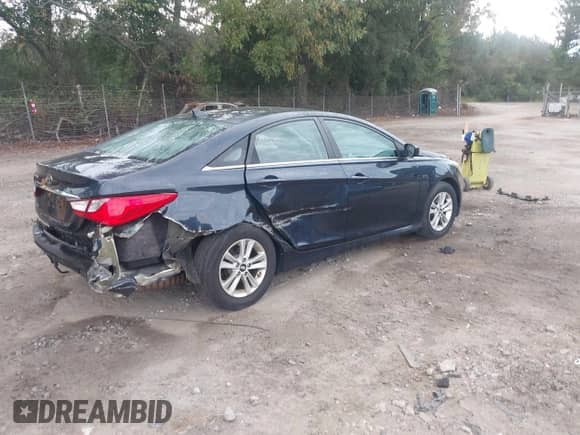 2014 Hyundai Sonata GLS with VIN 5NPEB4AC6EH896797, listed as a IAAI auction lot 43310178 with 175,233 mi miles and . Bid and sale history available at DreamBid. Image 4.