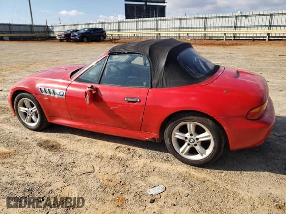 ✅ 1998 BMW 3 Series Z3 1.9 • VIN: 4USCH7335WLD16745 • Lot: 63458255. Wystawiony na Copart z przebiegiem 151 766 mil. Bezpłatny archiwum sprzedaży aukcyjnych z USA i szczegółowy raport historii pojazdu na DreamBid. Zdjęcie 2.