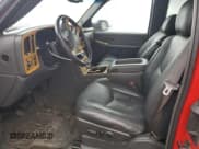 ✅ 2003 Chevrolet Silverado 2500HD LS • VIN: 1GCHK29G63E331956 • Lot: 47403935. Wystawiony na Copart z przebiegiem 207 222 mil. Bezpłatny archiwum sprzedaży aukcyjnych z USA i szczegółowy raport historii pojazdu na DreamBid. Zdjęcie 7.