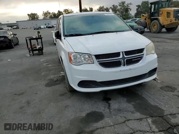 ✅ 2016 Dodge Grand Caravan American Value • VIN: 2C4RDGBG8GR220002 • Lot: 72027035. Wystawiony na Copart z przebiegiem 121 520 mil. Bezpłatny archiwum sprzedaży aukcyjnych z USA i szczegółowy raport historii pojazdu na DreamBid. Zdjęcie 14.