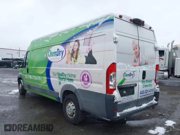 ✅ 2018 Ram ProMaster Cargo • VIN: 3C6URVJG8JE101237 • Lot: 43797901. Listed on IAAI with 169,686 mi. Free auction sales archive from the USA and detailed vehicle history report at DreamBid. Image 3.