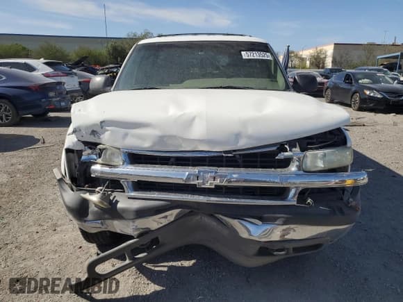 ✅ 2001 Chevrolet Suburban LS • VIN: 3GNEC16T81G222813 • Лот: 57213525. Опубликован ранее на Copart с пробегом 289 901 миль. Бесплатный доступ к архиву аукционных продаж из США и подробный отчёт об истории автомобиля на DreamBid. Изображение 5.