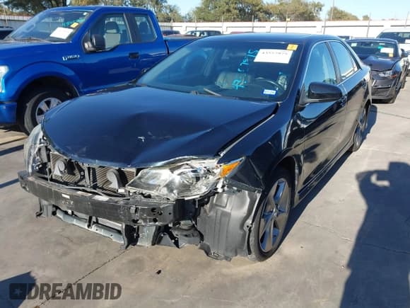 ✅ 2014 Toyota Camry SE • VIN: 4T1BF1FK5EU408625 • Lot: 43557975. Wystawiony na IAAI z przebiegiem 112 504 mil. Bezpłatny archiwum sprzedaży aukcyjnych z USA i szczegółowy raport historii pojazdu na DreamBid. Zdjęcie 18.