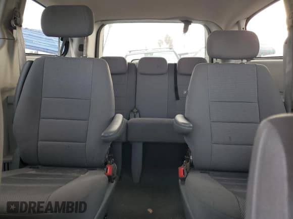 ✅ 2009 Dodge Grand Caravan SE • VIN: 2D8HN44EX9R519031 • Lot: 90300025. Listed on Copart with 159,823 mi. Free auction sales archive from the USA and detailed vehicle history report at DreamBid. Image 10.