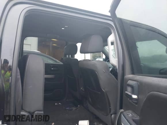 ✅ 2015 Chevrolet Silverado 1500 LT • VIN: 3GCUKREC5FG255864 • Лот: 43304106. Опубликован ранее на IAAI с пробегом 304 775 миль. Бесплатный доступ к архиву аукционных продаж из США и подробный отчёт об истории автомобиля на DreamBid. Изображение 8.