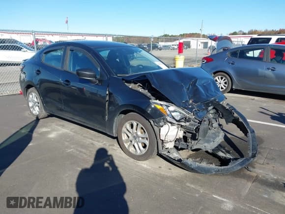 ✅ 2016 Scion iA • VIN: 3MYDLBZV7GY142947 • Lot: 43653125. Wystawiony na IAAI z przebiegiem 143 192 mil. Bezpłatny archiwum sprzedaży aukcyjnych z USA i szczegółowy raport historii pojazdu na DreamBid. Zdjęcie 1.