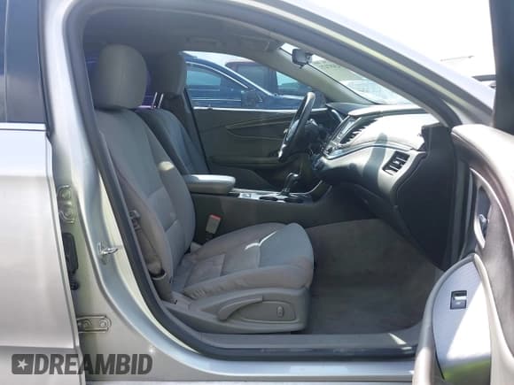 ✅ 2015 Chevrolet Impala LS • VIN: 2G11X5SL5F9217586 • Лот: 43497473. Опубликован ранее на IAAI с пробегом 270 940 миль. Бесплатный доступ к архиву аукционных продаж из США и подробный отчёт об истории автомобиля на DreamBid. Изображение 5.