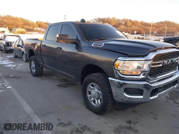 ✅ 2021 Ram 2500 Tradesman • VIN: 3C6UR5CJ7MG641616 • Лот: 41315475. Опубликован ранее на IAAI с пробегом 33 123 миль. Бесплатный доступ к архиву аукционных продаж из США и подробный отчёт об истории автомобиля на DreamBid. Изображение 1.