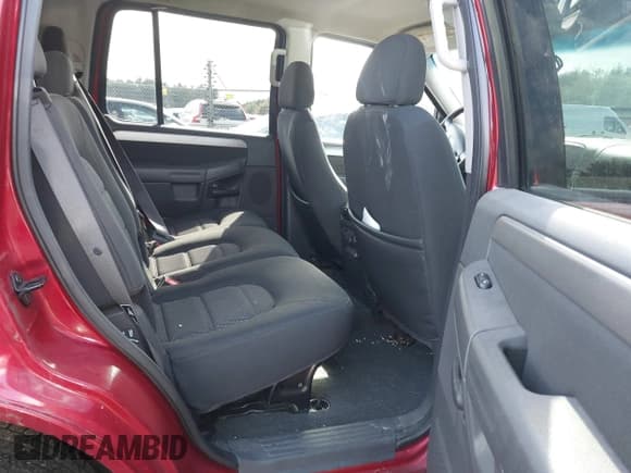 ✅ 2003 Ford Explorer XLT • VIN: 1FMZU73W43ZB26832 • Lot: 41986357. Listed on IAAI with 159,538 mi. Free auction sales archive from the USA and detailed vehicle history report at DreamBid. Image 8.