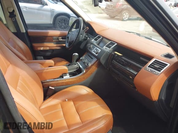 ✅ 2011 Land Rover Range Rover Sport HSE Lux • VIN: SALSK2D42BA292056 • Lot: 43423169. Listed on IAAI with 139,061 mi. Free auction sales archive from the USA and detailed vehicle history report at DreamBid. Image 5.