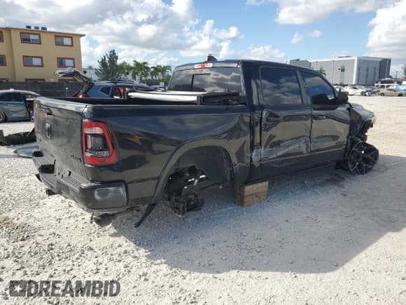 ✅ 2021 Ram 1500 Limited • VIN: 1C6SRFHM4MN704727 • Лот: 89914745. Опубликован ранее на Copart с пробегом 31 532 миль. Бесплатный доступ к архиву аукционных продаж из США и подробный отчёт об истории автомобиля на DreamBid. Изображение 3.