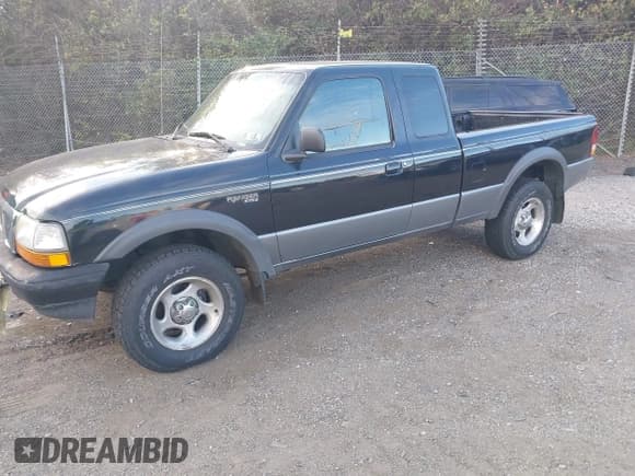 ✅ 1998 Ford Ranger XL • VIN: 1FTZR15U5WTA66520 • Lot: 43741254. Listed on IAAI with 108,853 mi. Free auction sales archive from the USA and detailed vehicle history report at DreamBid. Image 2.