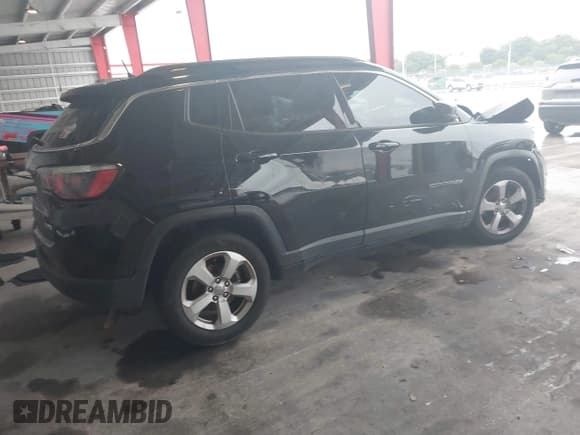 ✅ 2018 Jeep Compass Latitude • VIN: 3C4NJCBB2JT124682 • Лот: 41377740. Опубликован ранее на IAAI с пробегом 94 742 миль. Бесплатный доступ к архиву аукционных продаж из США и подробный отчёт об истории автомобиля на DreamBid. Изображение 4.