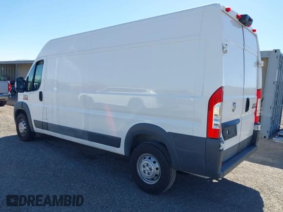 ✅ 2018 Ram ProMaster Cargo • VIN: 3C6TRVDG3JE124366 • Lot: 43517888. Wystawiony na IAAI z przebiegiem 86 741 mil. Bezpłatny archiwum sprzedaży aukcyjnych z USA i szczegółowy raport historii pojazdu na DreamBid. Zdjęcie 3.
