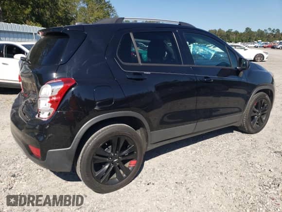 2020 Chevrolet Trax LT with VIN KL7CJLSB8LB313362, listed as a Copart auction lot 86784055 with 83,544 mi miles and Salvage title. Bid and sale history available at DreamBid. Image 3.