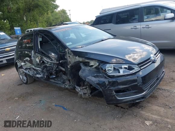 ✅ 2015 Volkswagen Golf S • VIN: 3VW2A7AU3FM013327 • Лот: 42939998. Опубликован ранее на IAAI с пробегом 145 476 миль. Бесплатный доступ к архиву аукционных продаж из США и подробный отчёт об истории автомобиля на DreamBid. Изображение 6.