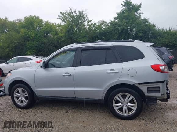 2010 Hyundai Santa Fe SE с VIN 5NMSH4AG4AH355288, выставлен на аукционе IAAI как лот 43396362 с пробегом 221 786 миль миль и . История ставок и продаж доступна на DreamBid. Изображение 15.