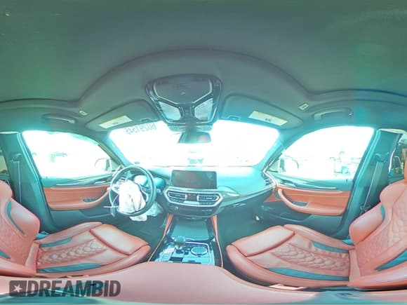 ✅ 2024 BMW X3 M • VIN: 5YM13EC09R9V86167 • Lot: 60291545. Wystawiony na Copart z przebiegiem 13 165 mil. Bezpłatny archiwum sprzedaży aukcyjnych z USA i szczegółowy raport historii pojazdu na DreamBid. Zdjęcie 15.