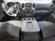 ✅ 2022 Chevrolet Silverado 1500 Work Truck • VIN: 1GCPAAEK8NZ624093 • Lot: 70552245. Wystawiony na Copart z przebiegiem 96 336 mil. Bezpłatny archiwum sprzedaży aukcyjnych z USA i szczegółowy raport historii pojazdu na DreamBid. Zdjęcie 8.