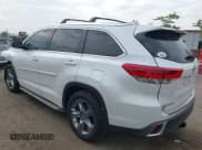 ✅ 2018 Toyota Highlander Limited • VIN: 5TDDZRFHXJS863282 • Lot: 42917706. Wystawiony na IAAI z przebiegiem 171 205 mil. Bezpłatny archiwum sprzedaży aukcyjnych z USA i szczegółowy raport historii pojazdu na DreamBid. Zdjęcie 3.