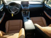 ✅ 2021 Lexus NX 300 • VIN: JTJGARBZ2M5032322 • Lot: 91404385. Wystawiony na Copart z przebiegiem 32 538 mil. Bezpłatny archiwum sprzedaży aukcyjnych z USA i szczegółowy raport historii pojazdu na DreamBid. Zdjęcie 8.