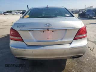 2013 Hyundai Equus Signature z VIN KMHGH4JH4DU063096, wystawiony jako Copart lot #59844795 z przebiegiem 133 213 mil mil oraz Szkoda całkowita • Salvage title. Historia ofert i sprzedaży dostępna na DreamBid. Obrazek 6.