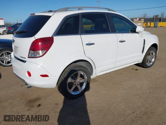 ✅ 2012 Chevrolet Captiva Sport LT • VIN: 3GNAL3E54CS547505 • Lot: 41670010. Wystawiony na IAAI z przebiegiem 150 871 mil. Bezpłatny archiwum sprzedaży aukcyjnych z USA i szczegółowy raport historii pojazdu na DreamBid. Zdjęcie 4.