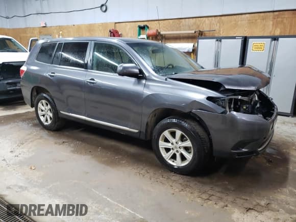 ✅ 2012 Toyota Highlander SE • VIN: 5TDBK3EH3CS133064 • Lot: 86669165. Listed on Copart with 203,801 mi. Free auction sales archive from the USA and detailed vehicle history report at DreamBid. Image 4.
