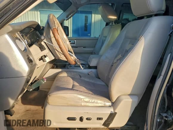 ✅ 2010 Ford Expedition Limited • VIN: 1FMJU1K58AEB64412 • Лот: 94783175. Опубликован ранее на Copart с пробегом 151 286 миль. Бесплатный доступ к архиву аукционных продаж из США и подробный отчёт об истории автомобиля на DreamBid. Изображение 7.