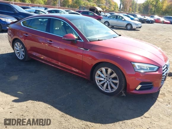 ✅ 2018 Audi A5 Sportback Premium Plus • VIN: WAUBNCF53JA040838 • Lot: 43413857. Wystawiony na IAAI z przebiegiem 79 232 mil. Bezpłatny archiwum sprzedaży aukcyjnych z USA i szczegółowy raport historii pojazdu na DreamBid. Zdjęcie 1.