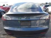 ✅ 2022 Tesla Model 3 Long Range • VIN: 5YJ3E1EB3NF253546 • Lot: 41782222. Wystawiony na IAAI z przebiegiem 44 473 mil. Bezpłatny archiwum sprzedaży aukcyjnych z USA i szczegółowy raport historii pojazdu na DreamBid. Zdjęcie 16.