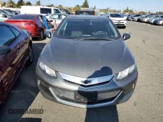 ✅ 2017 Chevrolet Volt LT • VIN: 1G1RC6S58HU205122 • Lot: 76888013. Wystawiony na Copart z przebiegiem 49 788 mil. Bezpłatny archiwum sprzedaży aukcyjnych z USA i szczegółowy raport historii pojazdu na DreamBid. Zdjęcie 5.