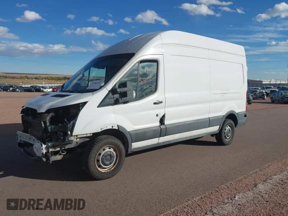 ✅ 2015 Ford Transit Cargo • VIN: 1FTNR2XM7FKB31360 • Lot: 43480347. Listed on IAAI with 215,819 mi. Free auction sales archive from the USA and detailed vehicle history report at DreamBid. Image 18.