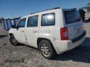 ✅ 2010 Jeep Patriot Sport • VIN: 1J4NF2GB1AD593637 • Lot: 84418135. Wystawiony na Copart z przebiegiem 275 548 mil. Bezpłatny archiwum sprzedaży aukcyjnych z USA i szczegółowy raport historii pojazdu na DreamBid. Zdjęcie 2.