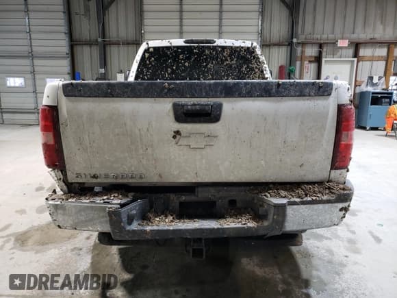 ✅ 2007 Chevrolet Silverado 2500HD 2LT • VIN: 1GCHK29647E507044 • Lot: 87884685. Wystawiony na Copart z przebiegiem Nie podano. Bezpłatny archiwum sprzedaży aukcyjnych z USA i szczegółowy raport historii pojazdu na DreamBid. Zdjęcie 6.