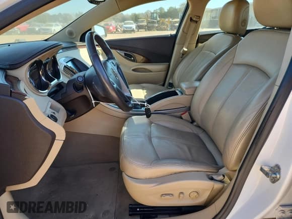 ✅ 2012 Buick LaCrosse Leather • VIN: 1G4GC5ER9CF283179 • Lot: 92846965. Listed on Copart with 86,000 mi. Free auction sales archive from the USA and detailed vehicle history report at DreamBid. Image 7.