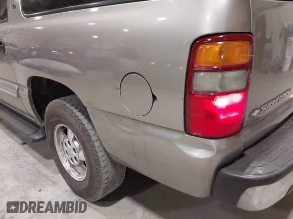 2000 Chevrolet Suburban LT с VIN 3GNFK16T1YG165422, выставлен на аукционе IAAI как лот 42301848 с пробегом 104 570 миль миль и . История ставок и продаж доступна на DreamBid. Изображение 6.