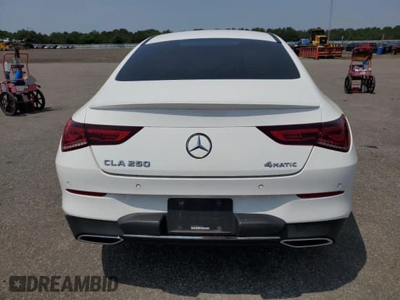 ✅ 2022 Mercedes-Benz CLA 250 • VIN: W1K5J4HB9NN292067 • Lot: 61307965. Wystawiony na Copart z przebiegiem 52 351 mil. Bezpłatny archiwum sprzedaży aukcyjnych z USA i szczegółowy raport historii pojazdu na DreamBid. Zdjęcie 6.