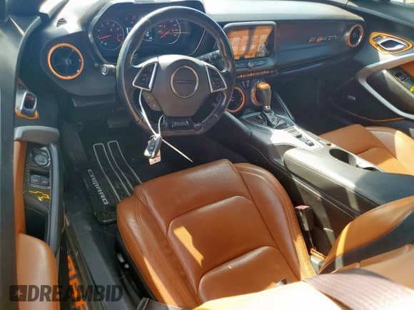 2017 Chevrolet Camaro 2LT с VIN 1G1FD1RS3H0191846, выставлен на аукционе Copart как лот 84566545 с пробегом 58 653 миль миль и Списание • Salvage title. История ставок и продаж доступна на DreamBid. Изображение 8.