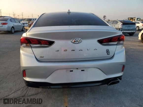 ✅ 2018 Hyundai Sonata SE • VIN: 5NPE24AF5JH705973 • Лот: 91629055. Опубликован ранее на Copart с пробегом 93 930 миль. Бесплатный доступ к архиву аукционных продаж из США и подробный отчёт об истории автомобиля на DreamBid. Изображение 6.
