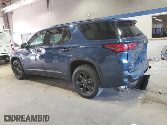✅ 2023 Chevrolet Traverse LS • VIN: 1GNERFKW6PJ243632 • Lot: 90900015. Wystawiony na Copart z przebiegiem 36 509 mil. Bezpłatny archiwum sprzedaży aukcyjnych z USA i szczegółowy raport historii pojazdu na DreamBid. Zdjęcie 2.
