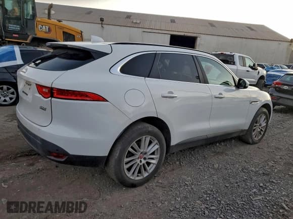 ✅ 2017 Jaguar F-Pace 20d Prestige • VIN: SADCK2BN6HA087778 • Lot: 95466085. Wystawiony na Copart z przebiegiem 100 847 mil. Bezpłatny archiwum sprzedaży aukcyjnych z USA i szczegółowy raport historii pojazdu na DreamBid. Zdjęcie 3.