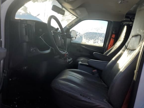 ✅ 2013 Chevrolet Express Cargo • VIN: 1GCWGFCAXD1903768 • Lot: 70606255. Listed on Copart with 145,022 mi. Free auction sales archive from the USA and detailed vehicle history report at DreamBid. Image 7.